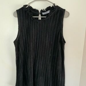 89th & Madison Black Pleated Top